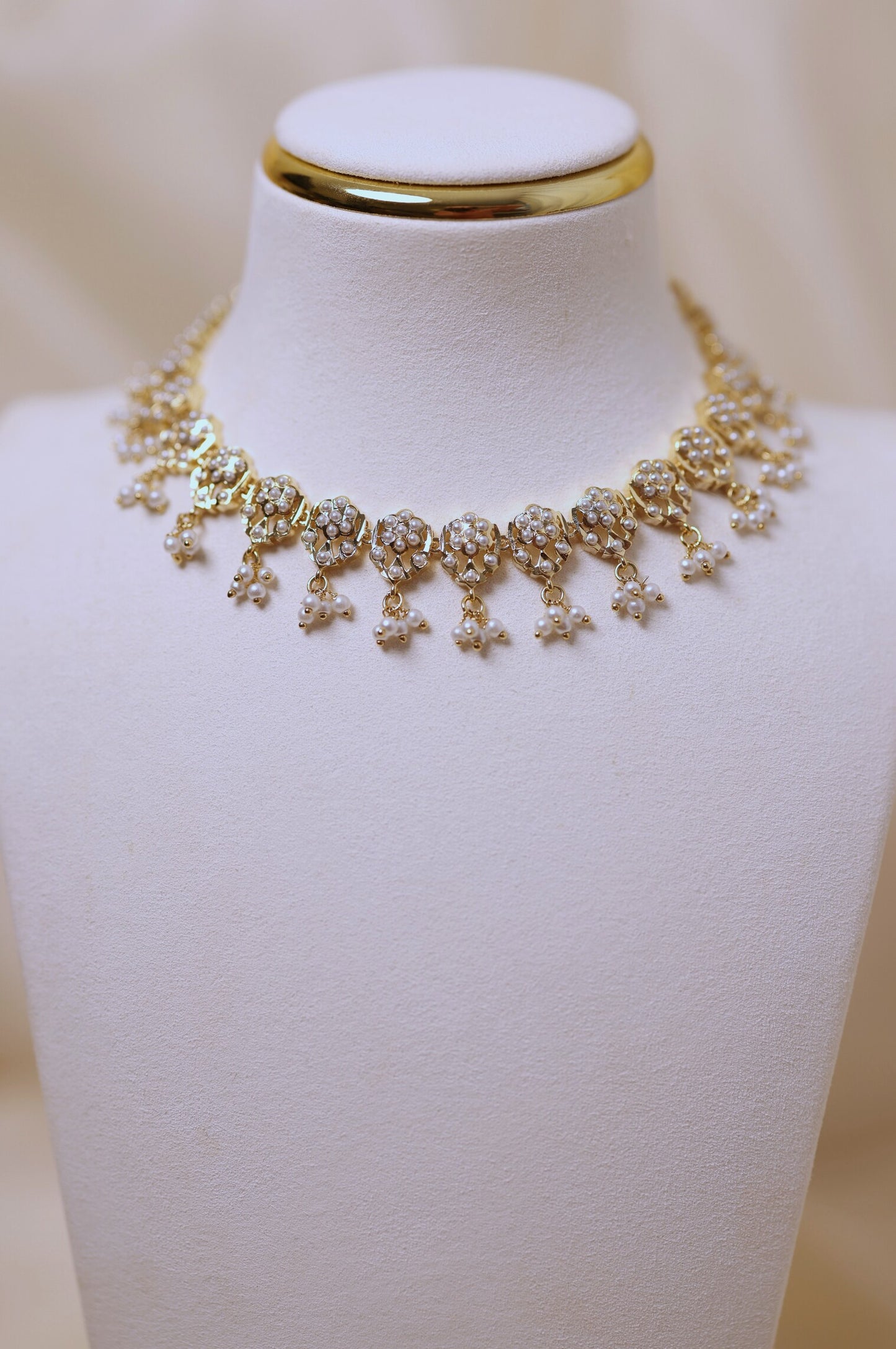 Liya Pearl Kundan Choker