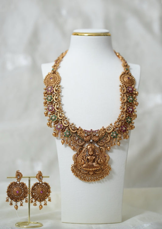 Veda Necklace Set