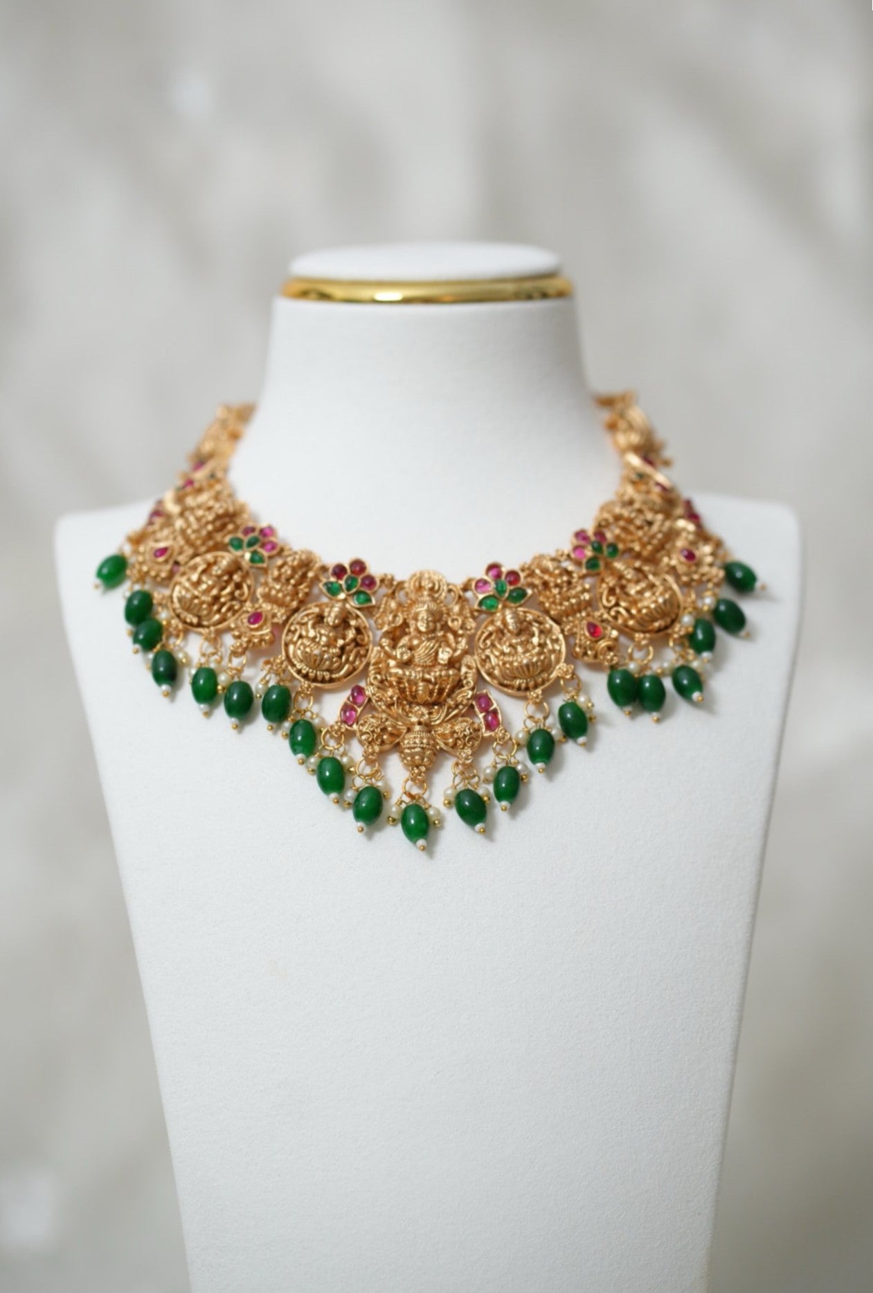 Devi Necklace Set